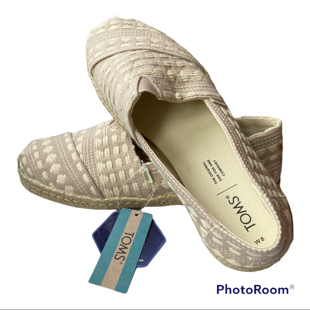 Tom’s womens size 8. Alpargata on rope. Macadamia woven with Jute foot bed. NWT